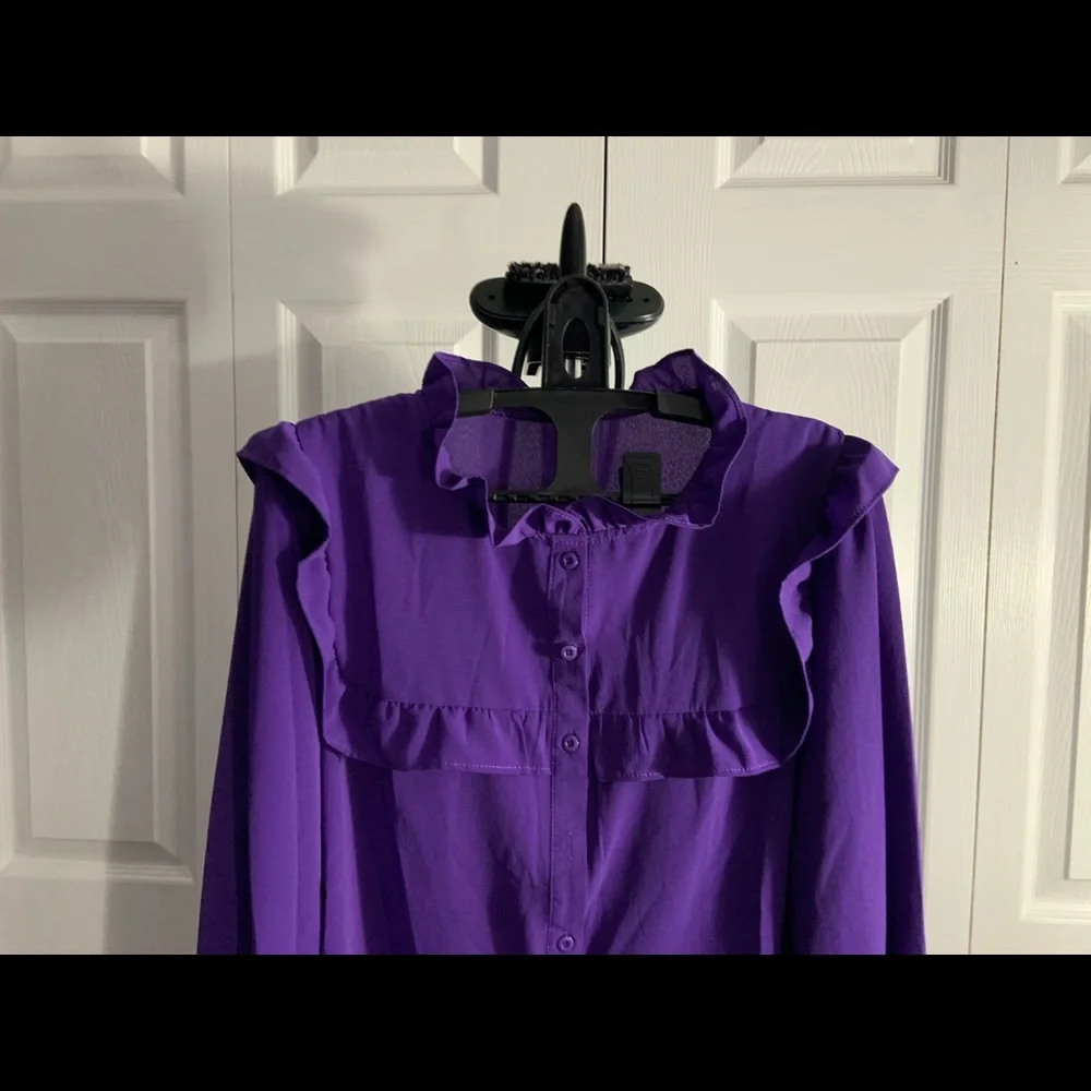 NWT Purple Blouse with Ruffles (XL12) - Picture 3 of 9
